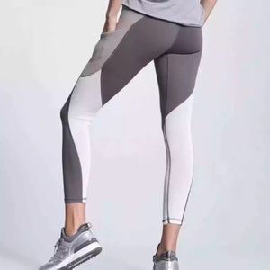 Athleta Up for Anything colorblock mesh leggings in Silver Bells - size M *flaw*